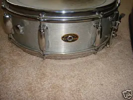 Sound King ribbed aluminum snare