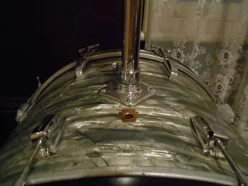 Question about Hollywood Bass Drum 1966