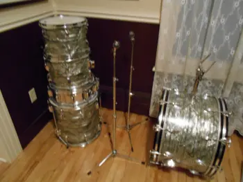 Question about Hollywood Bass Drum 1966