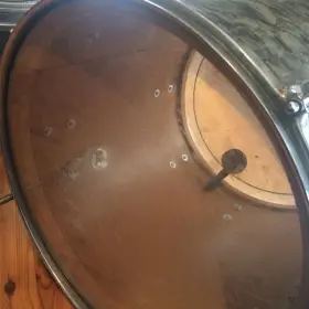 vintage 70's Ludwig B/O badge 16"x16" floor tom, Black Diamond