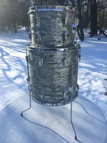 vintage 60s Ludwig toms 9x13 / 16x16 in beautiful sky blue pearl