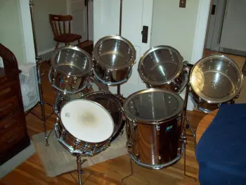 please help :possibly for sale- SS ludwig 7 piece blue/olive