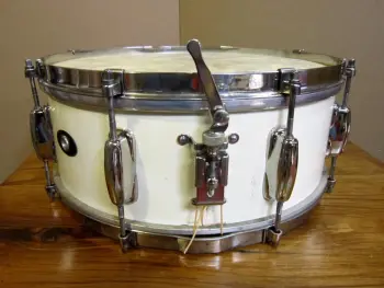 Slingerland '56-59 white lacquer snare?