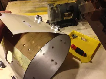 Gretsch 70's Factory Wrap Glue - Sand or Solvent?