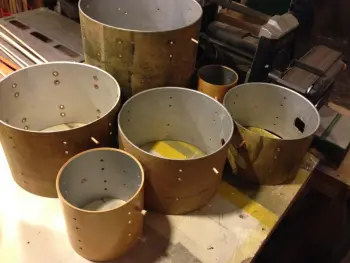 Gretsch 70's Factory Wrap Glue - Sand or Solvent?