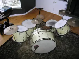 more photos / rare ludwig kit....need info