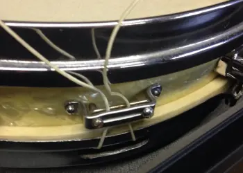 Picking up this Picollo snare (PLZ Help to identify)