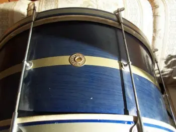 Another Please help identify these drums thread.