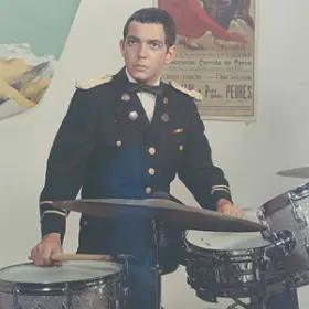 Famous drummer playing other brands
