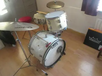 Can anyone help with identifying my WFL set?