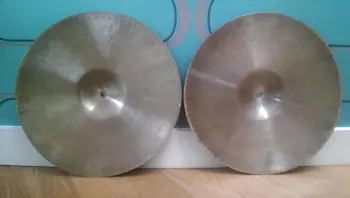 Paiste 15&quot; Giant Beat hi hats