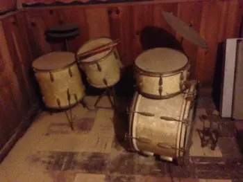 For Sale:1940's Slingerland Radio King Kit