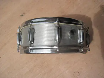 10 Lug Slingerland Niles Alum. snare Thoughts?