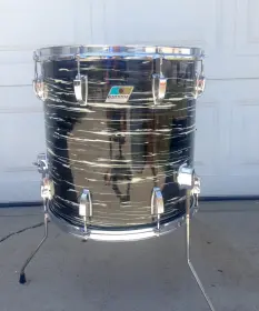 Ludwig b/o badge 16&quot; floor tom. Black oyster/Bowling Ball
