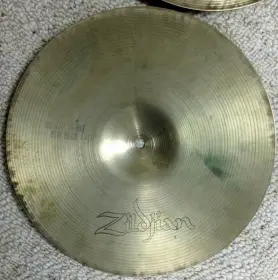 70's New Beat Hats - Top and Bottom not same diameter?