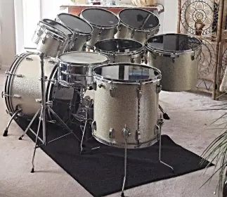 This is the Display Your Ludwig Drum Thread
