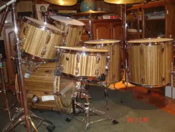This is the Display Your Ludwig Drum Thread