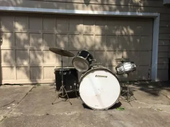 Need help identifying drums!