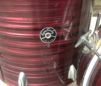 Looks Like a Gretsch....but it's not!