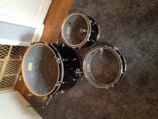 Thoughts on Rogers Holiday Cleveland Mardi Gras drums...