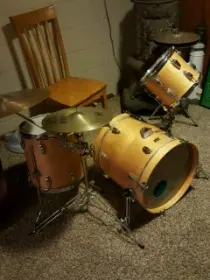 Help identifying Ludwig drum set, 18x16 bass, 14x14 floor, 10x8 tom