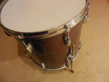 Burgundy Sparkles round badge Gretsch