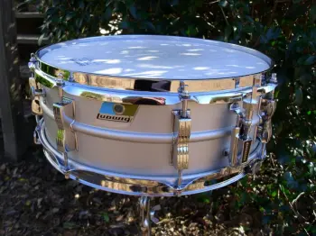For Sale: Very Nice Ludwig 70's Blue Olive Badge Acrolite