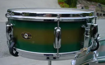vintage slingerland snare red gold duco.