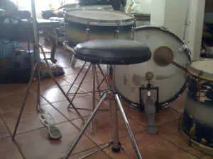 Quick History And Value On This Old Slingerland