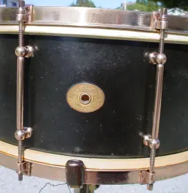 [B]1923-25 LUDWIG &amp; LUDWIG 6.5 x 14 8 LUG BLACK LACQUER/GOLD PLATED WOOD DeLUXE (“WOO