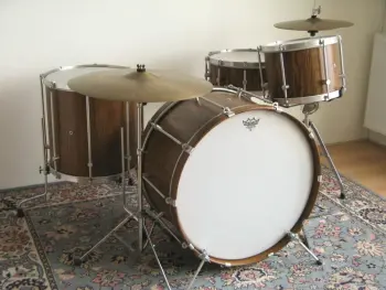 vintage-like home made drum