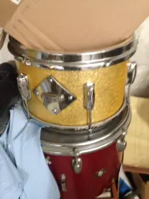 Gold sparkle floor tom-FAIL...Krylon next.