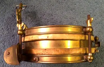 Need help identifying a snare drum
