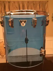 Blue Vistalite floor tom w/combo badge