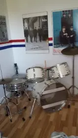 Help with Drum ID (please)