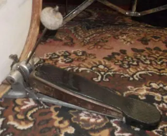 Drum pedal Trowa