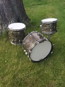 1966 Ludwig Black Oyster Downbeat