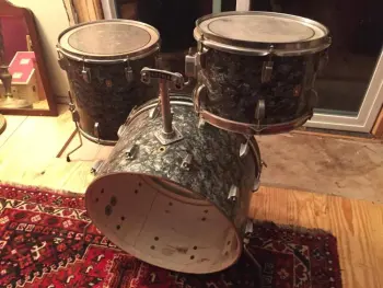 **DEAL OF THE DAY** - 60's 3pc Ludwig kit in BDP