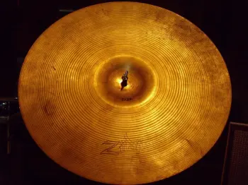For Sale: Avedis Zildjian 20&quot; Cymbal-Cheap!