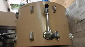 70s ludwig cortex mod or factory bass spur/