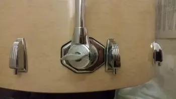 70s ludwig cortex mod or factory bass spur/