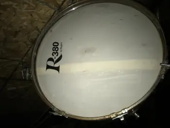Rogers R-380s my uncle used to play in the 70s