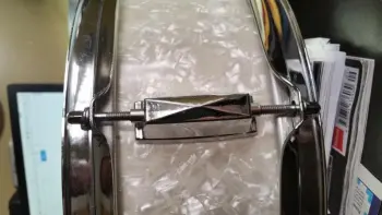 Modern Drum Shop Snare - Replacement lug nedded