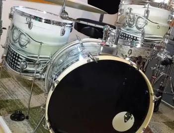 Finished the '58 Buick Convertible Drum Kit