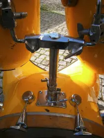 Staccato yellow drumkit