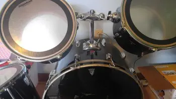 Help with identifying Premier drums