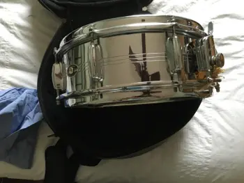 Slingerland Vent Badge Location on Snare?