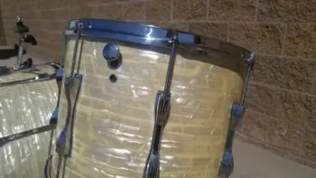 1972 Ludwig Mach Lug White Marine Pearl 15/16/18/26